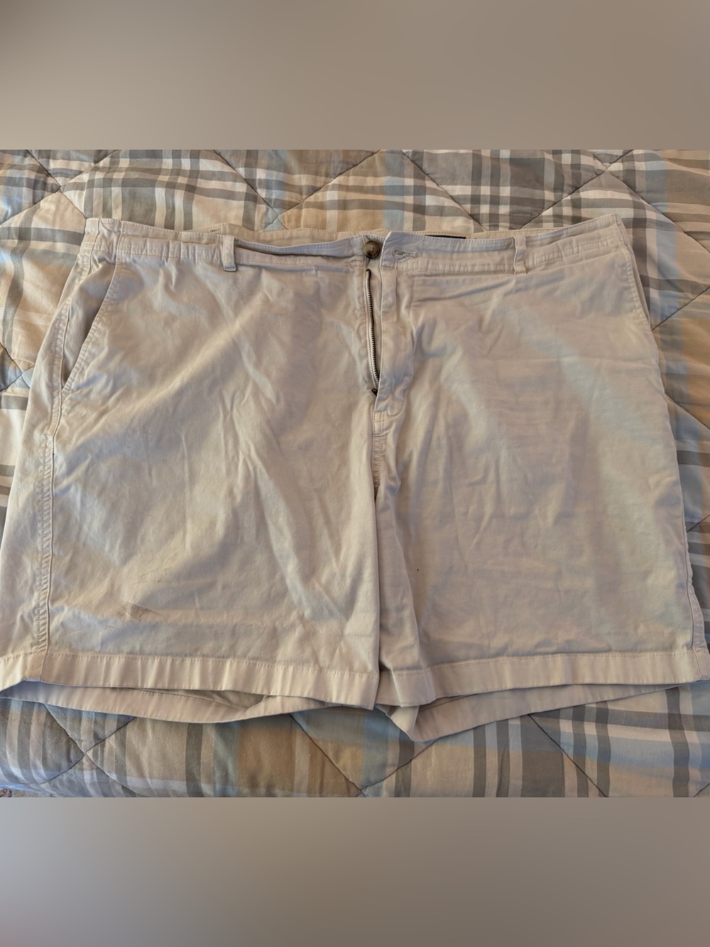 Vineyard Vines Light Cream Cotton Shorts 42